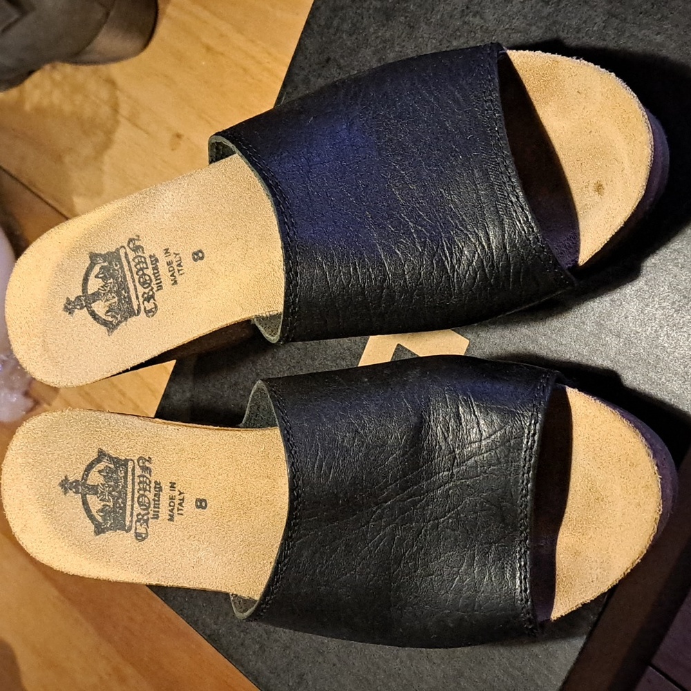Crown Vintage Black and Tan Mules Comfortable Slip-On Design